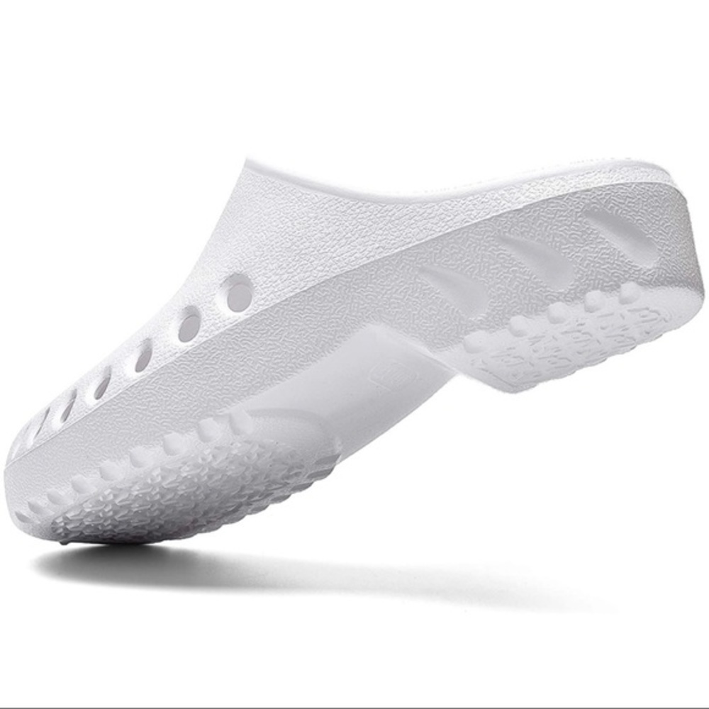 New White Unisex Garden Clog Sandals​ - Picture 7 of 7